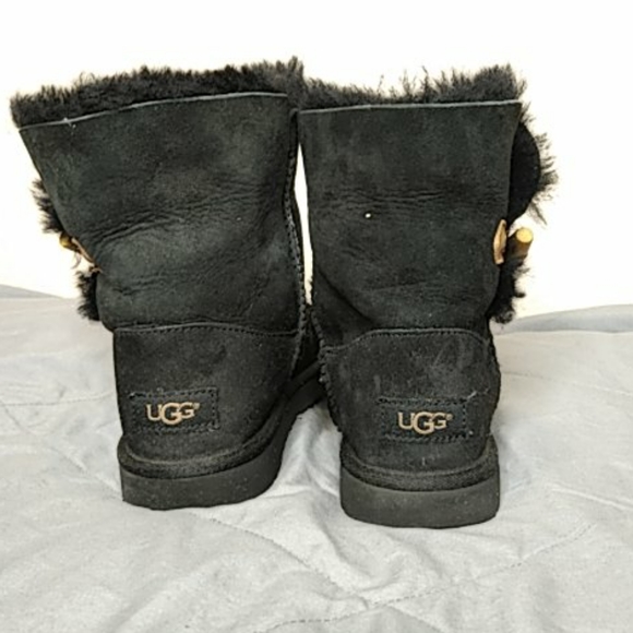 UGG Black Short Boot Keely Toggle Button Sz 4 - Picture 3 of 5